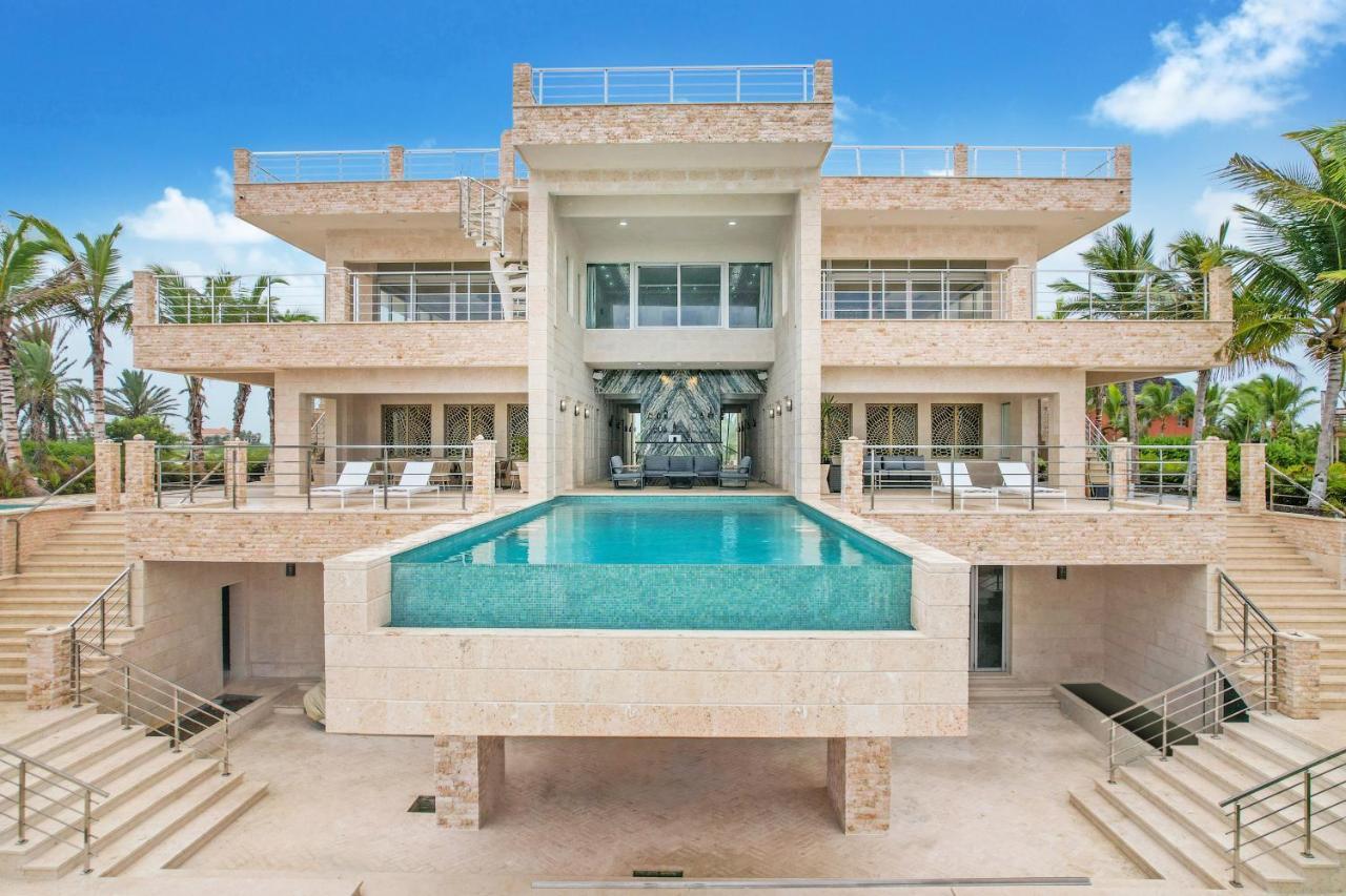 Iguanas 49 With Private Chef Butler Maid Pool Jacuzzi In Cap Cana Holiday home